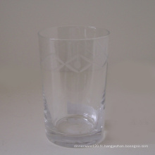 Coupe en verre clair avec motif gravé